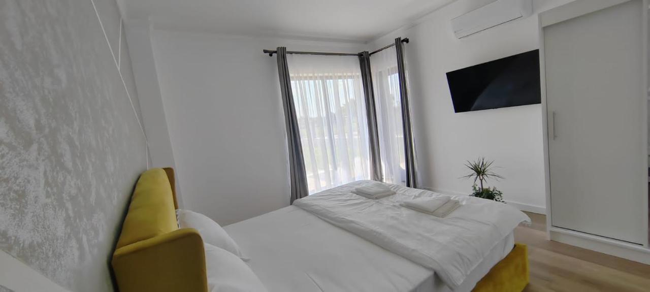Casira Guesthouse Sînmartin Extérieur photo